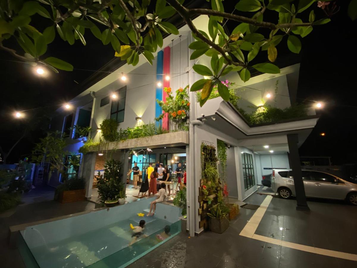 Oneriimba Private Pool & Garden Residence Джохор Бахру Екстериор снимка