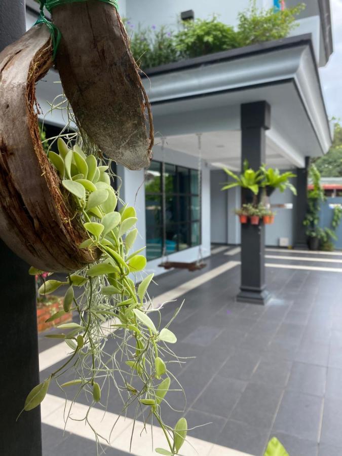 Oneriimba Private Pool & Garden Residence Джохор Бахру Екстериор снимка