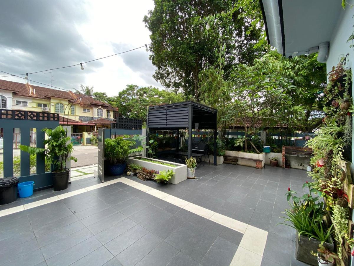 Oneriimba Private Pool & Garden Residence Джохор Бахру Екстериор снимка