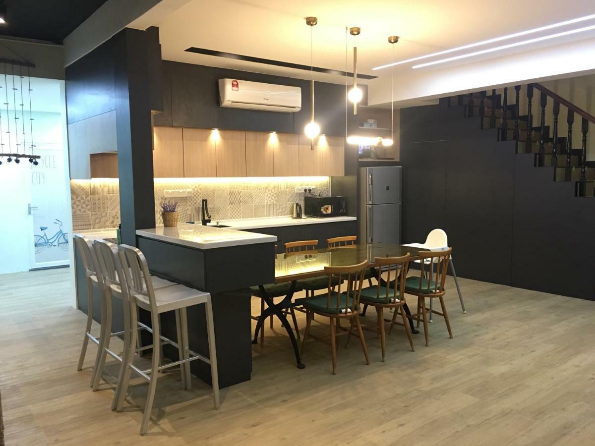 Oneriimba Private Pool & Garden Residence Джохор Бахру Екстериор снимка