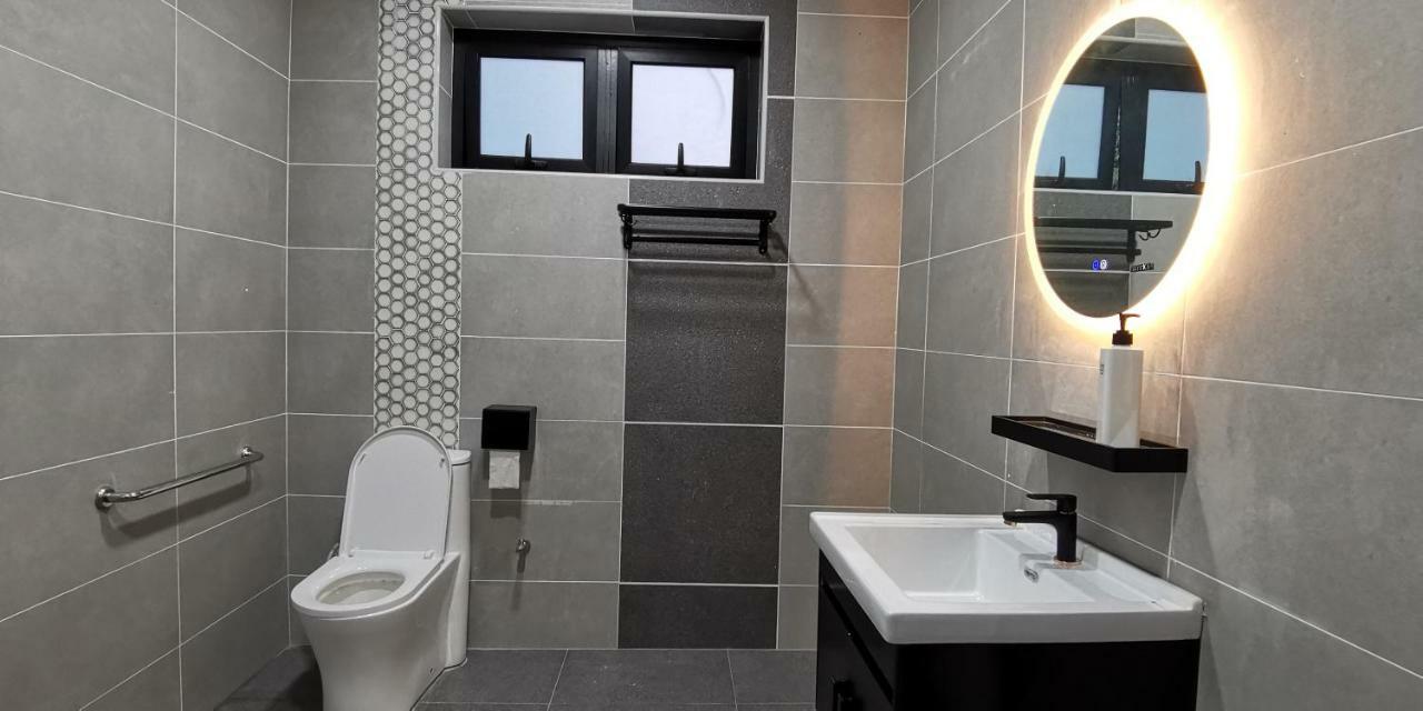 Oneriimba Private Pool & Garden Residence Джохор Бахру Екстериор снимка