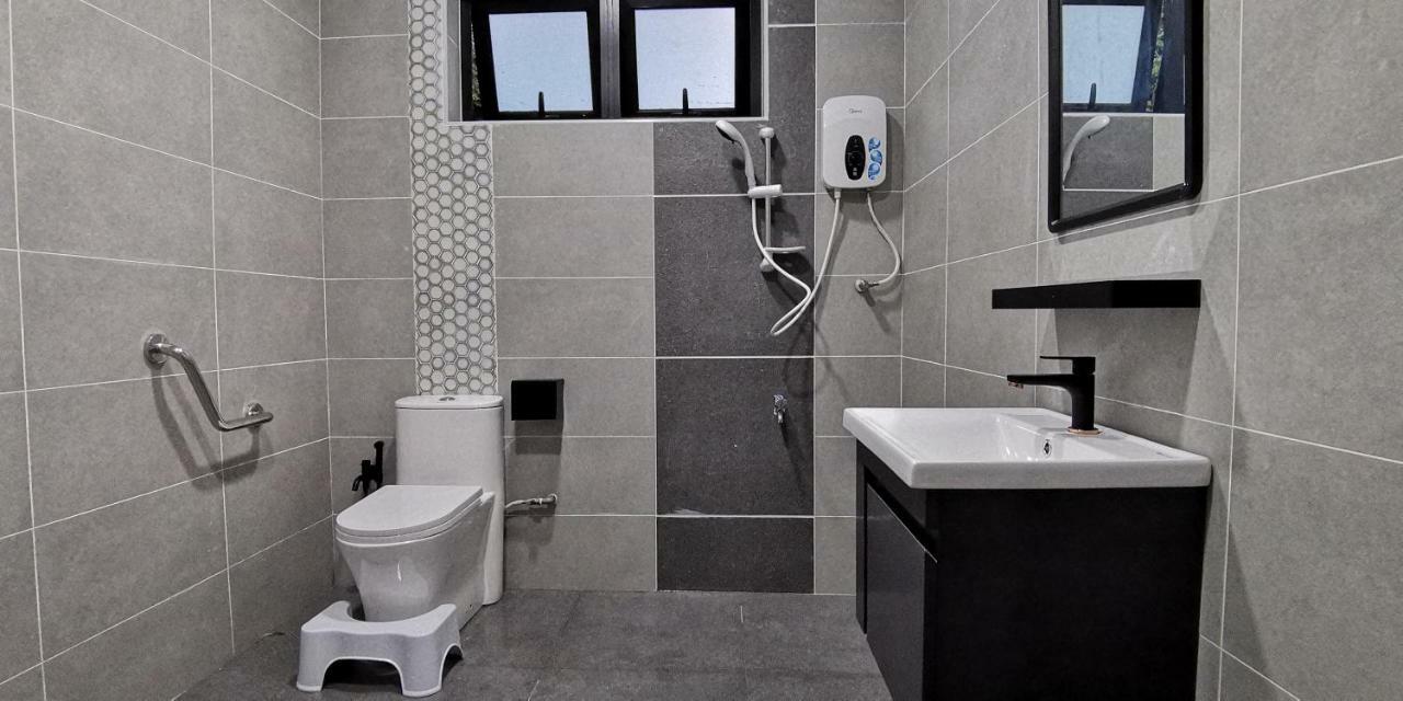Oneriimba Private Pool & Garden Residence Джохор Бахру Екстериор снимка