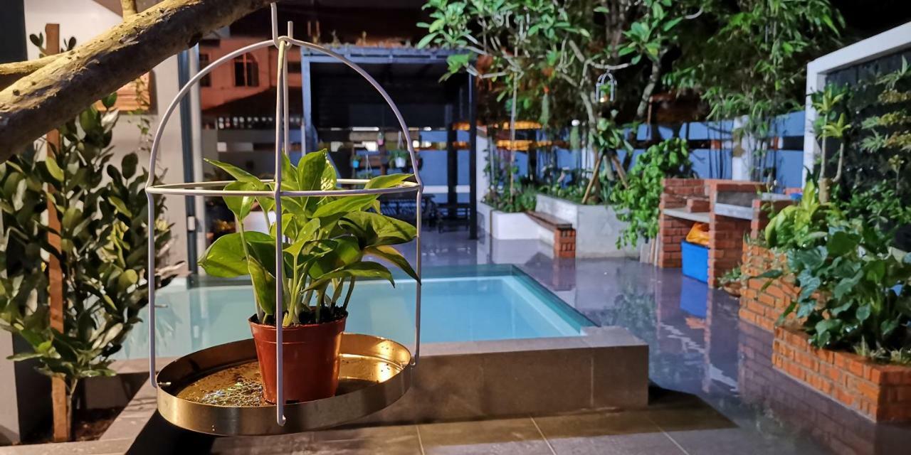 Oneriimba Private Pool & Garden Residence Джохор Бахру Екстериор снимка